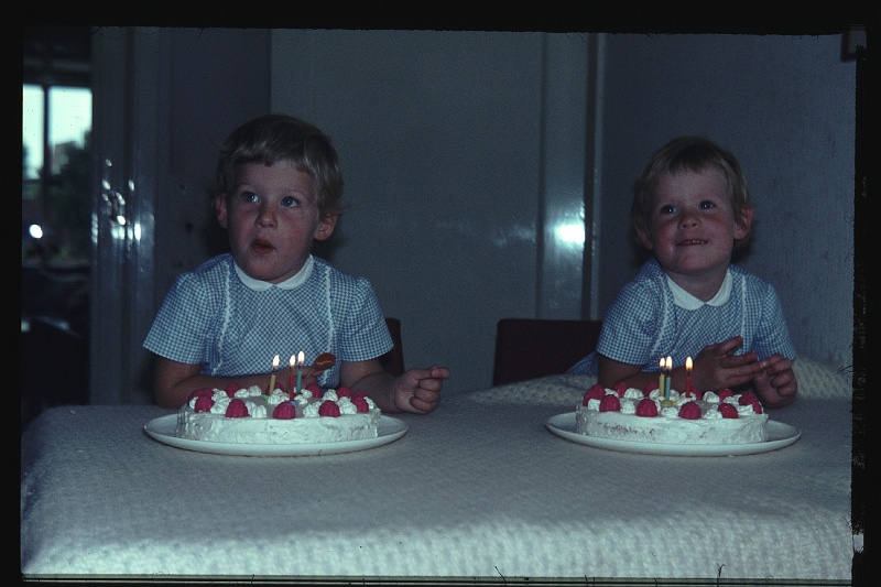 13.Delft aug 1966 Brigitte,Marion.JPG